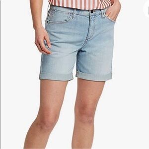 Eddie Bauer Mid Rise Boyfriend Short size 10 light denim wash